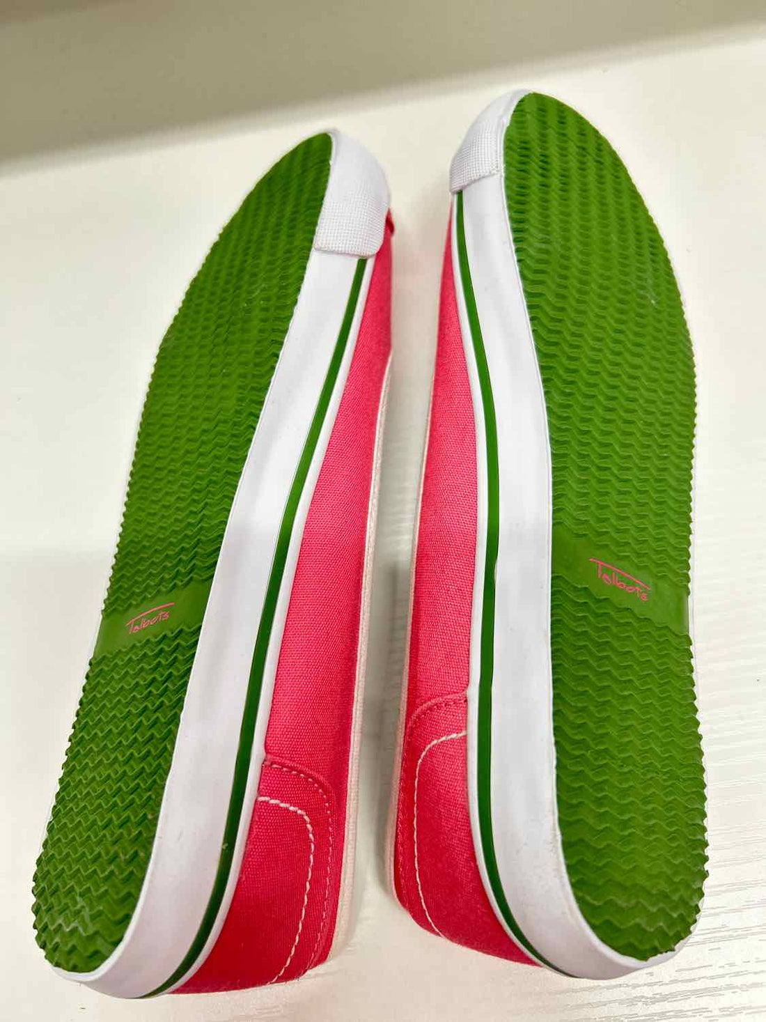 Talbots Women Size 7 Pink New In Box Sneakers