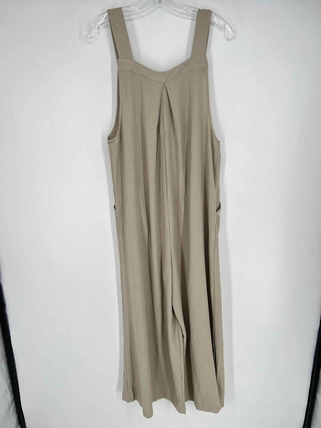 Dokotoo Size M Khaki Sleeveless Jumpsuit