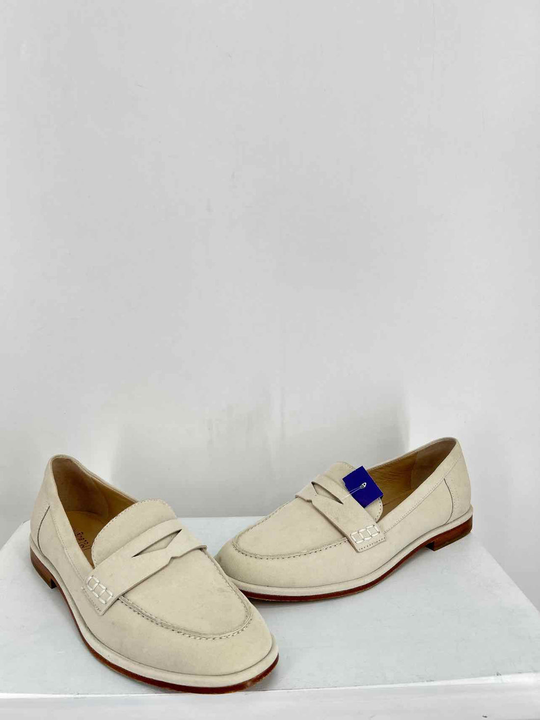 J McLaughlin Women Size 7.5 Cream Loafers