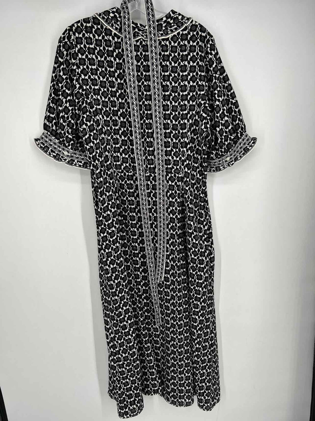 Max Studio Size XL Black & White Floral Dress