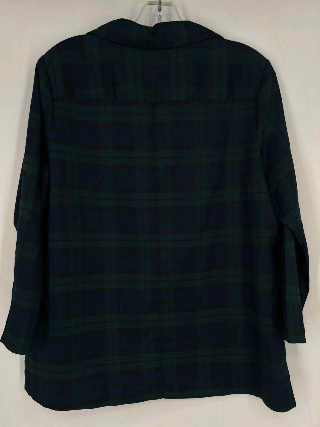 Tuckernuck Size M Navy & Green Plaid NWT Long Sleeve