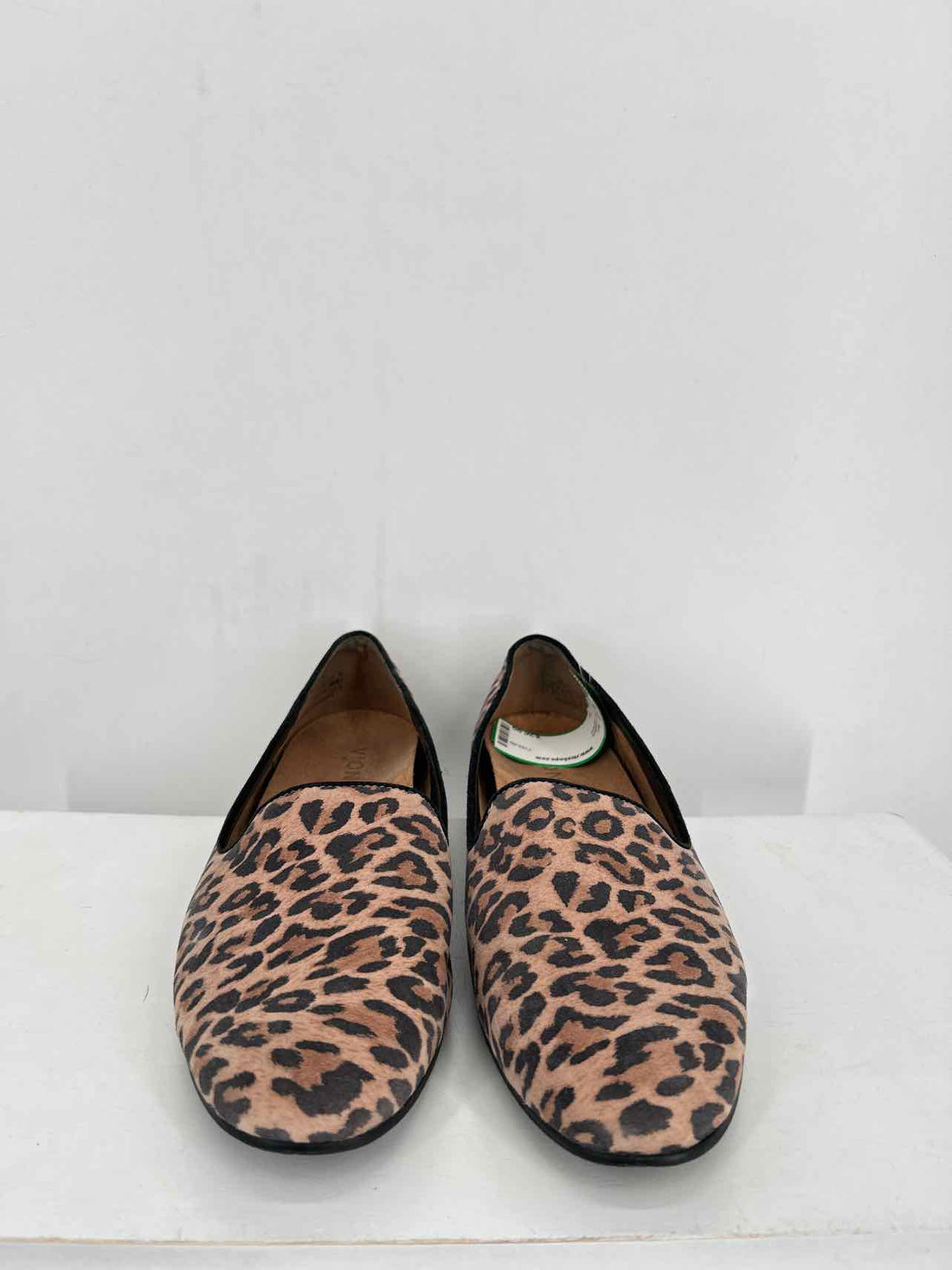 Vionic Women Size 8 Leopard Loafers