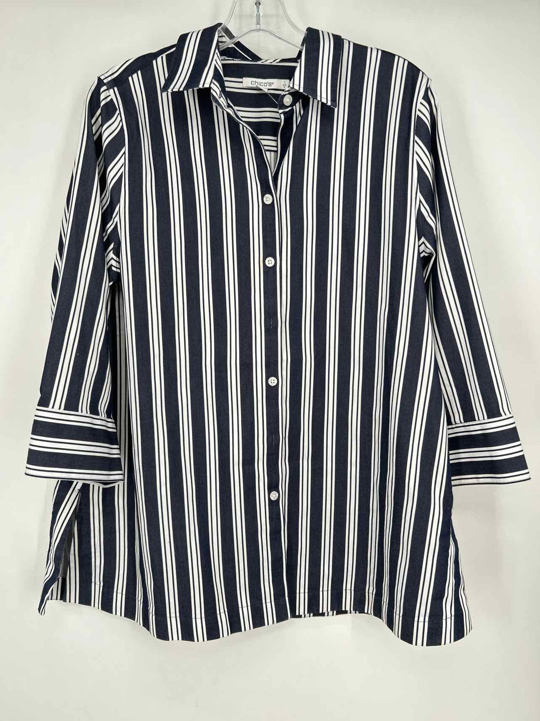 Chicos Size 1 (8) Navy & White Striped Long Sleeve