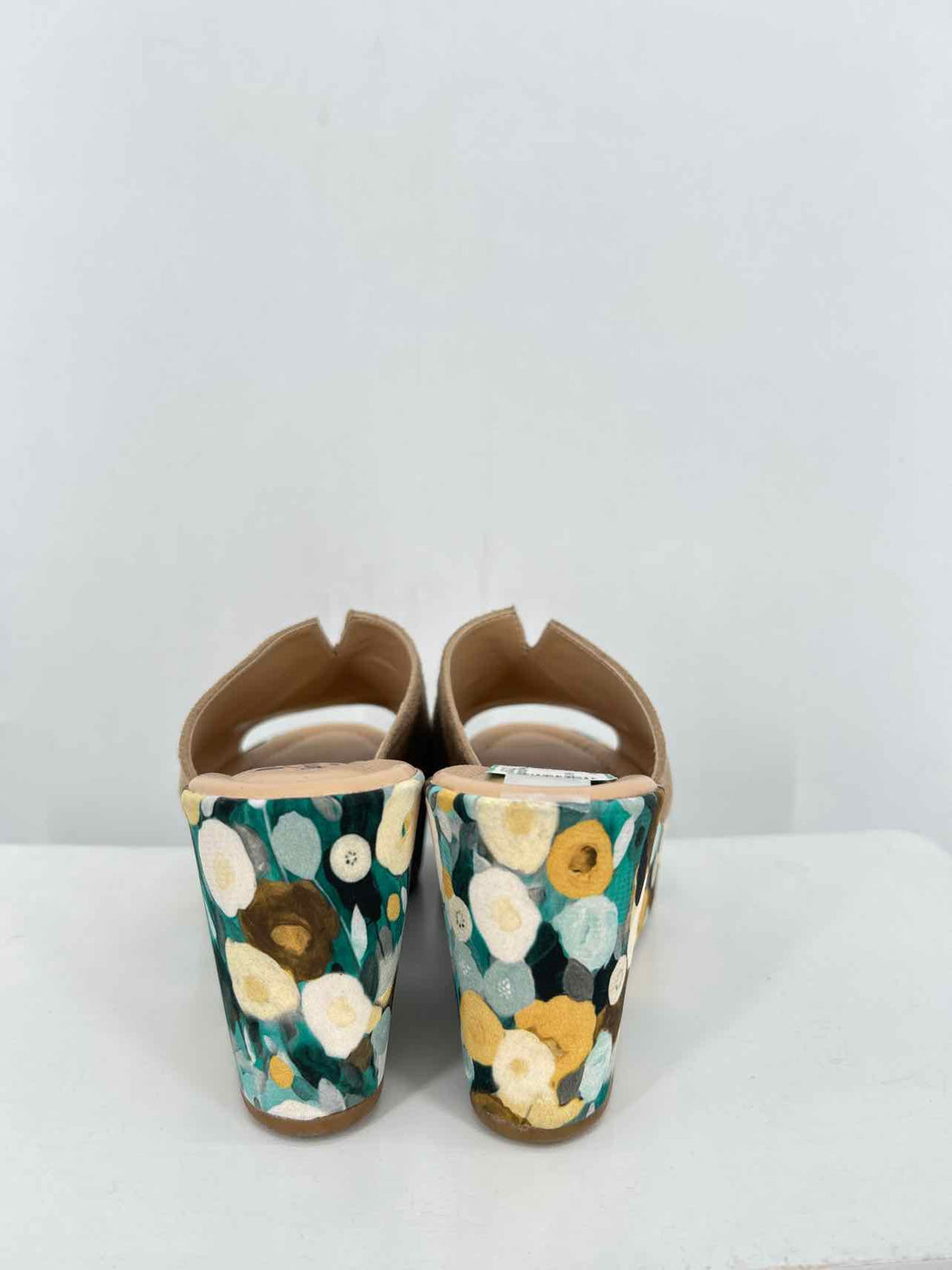 Spring Step Women Size 37 (6.5-7) Green & Yellow Floral Wedges