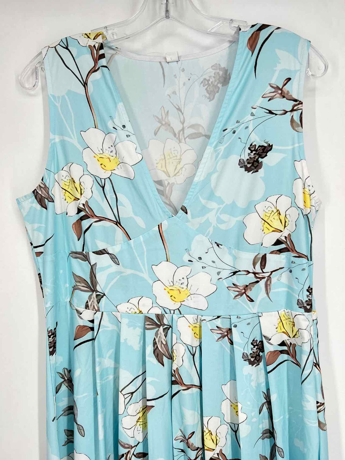 Made With Love Size L Light Blue Floral Sleeveless Maxi