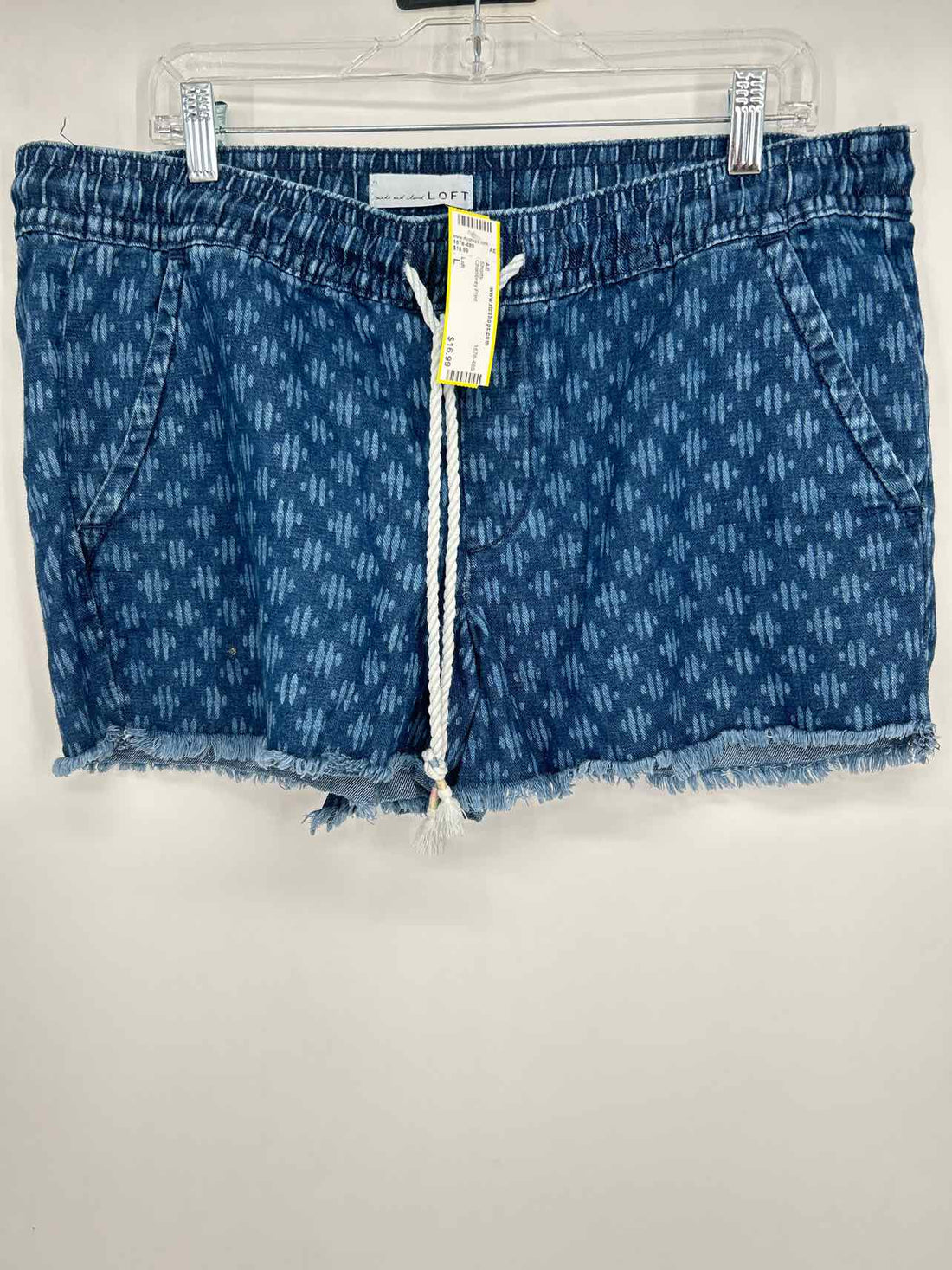 Loft Size L Chambray Print Shorts
