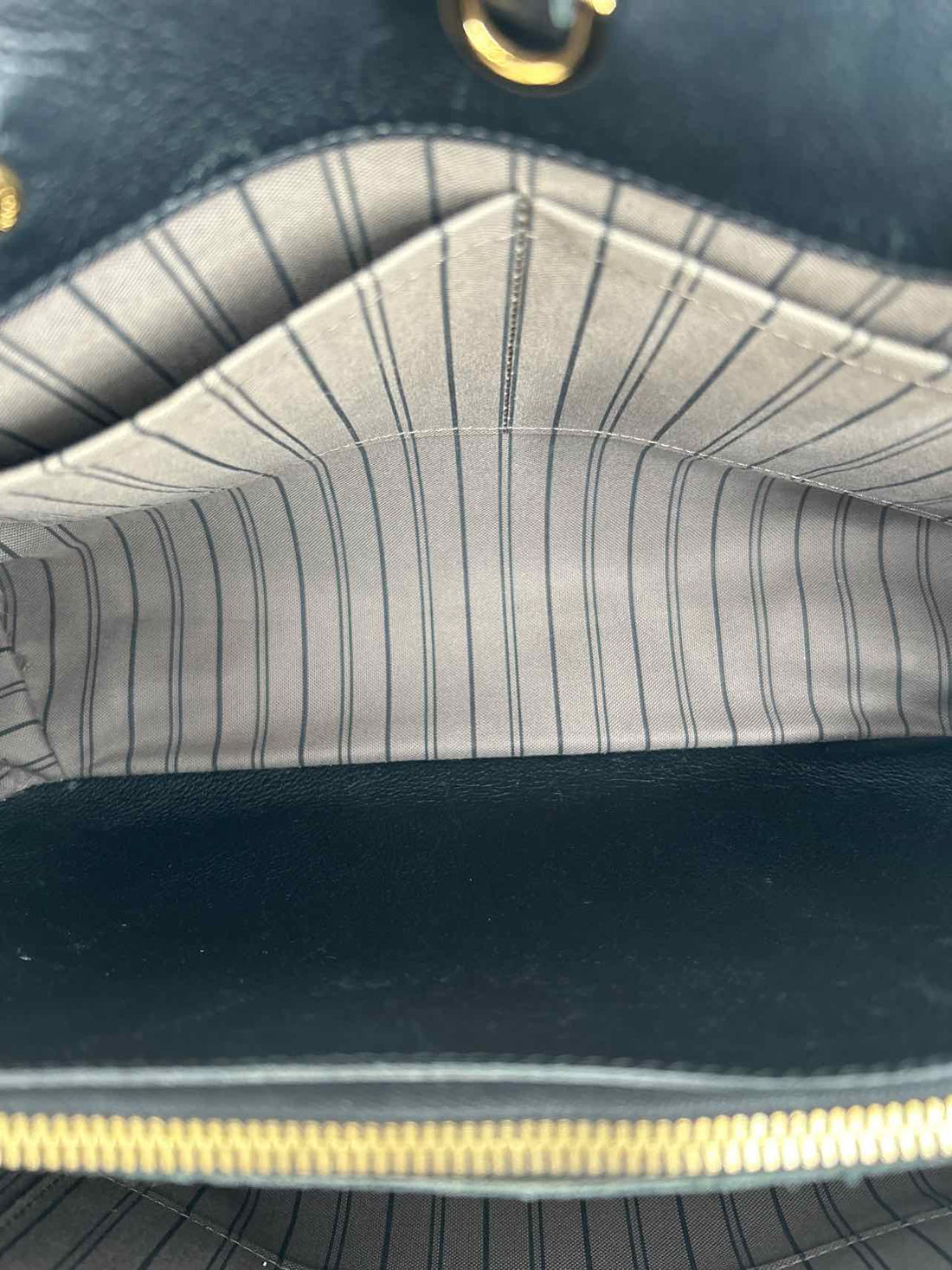 Louis Vuitton Black Leather Good LUXURY