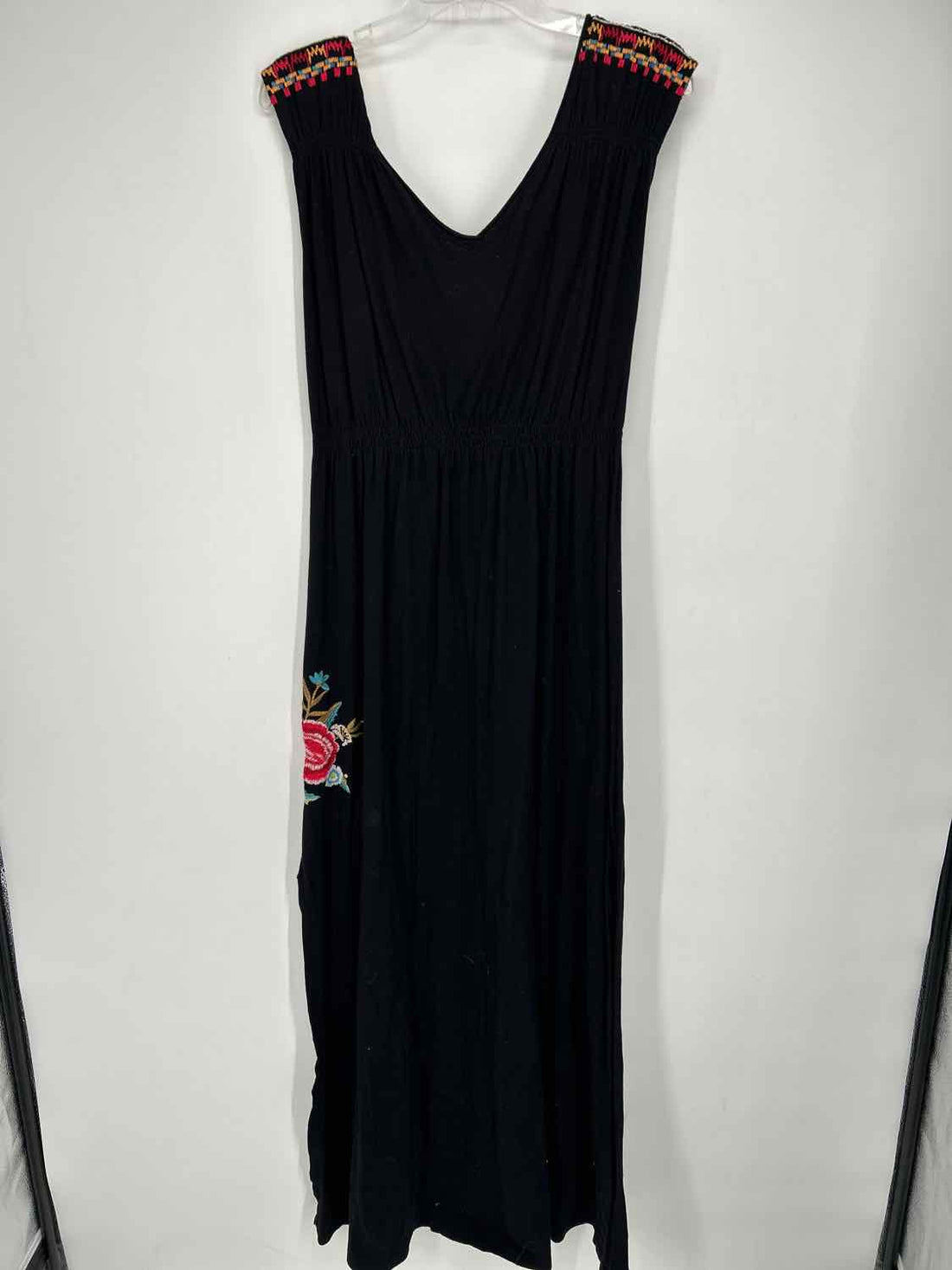Johnny Was Size L Black Floral Embroidered Sleeveless Maxi