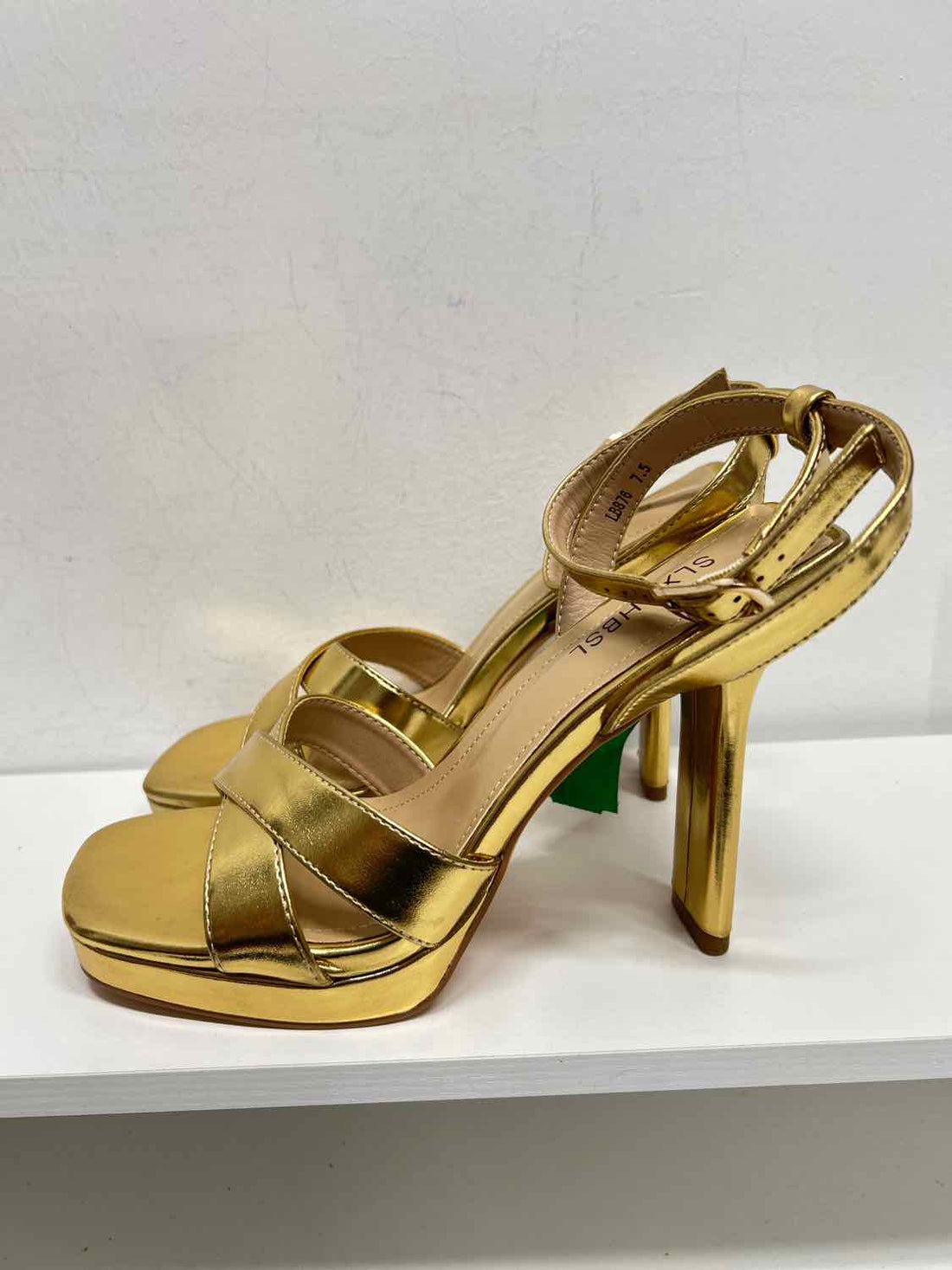 SLXCHBSL Women Size 7.5 Gold Heels