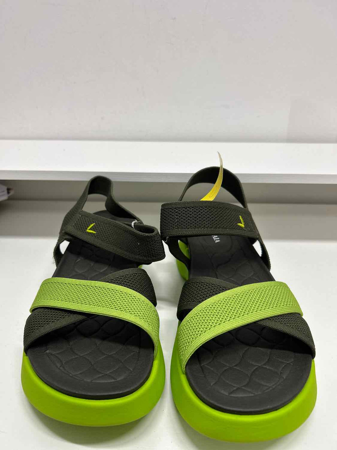 Vivaia Women Size 11 Olive & Light Green New Sandals