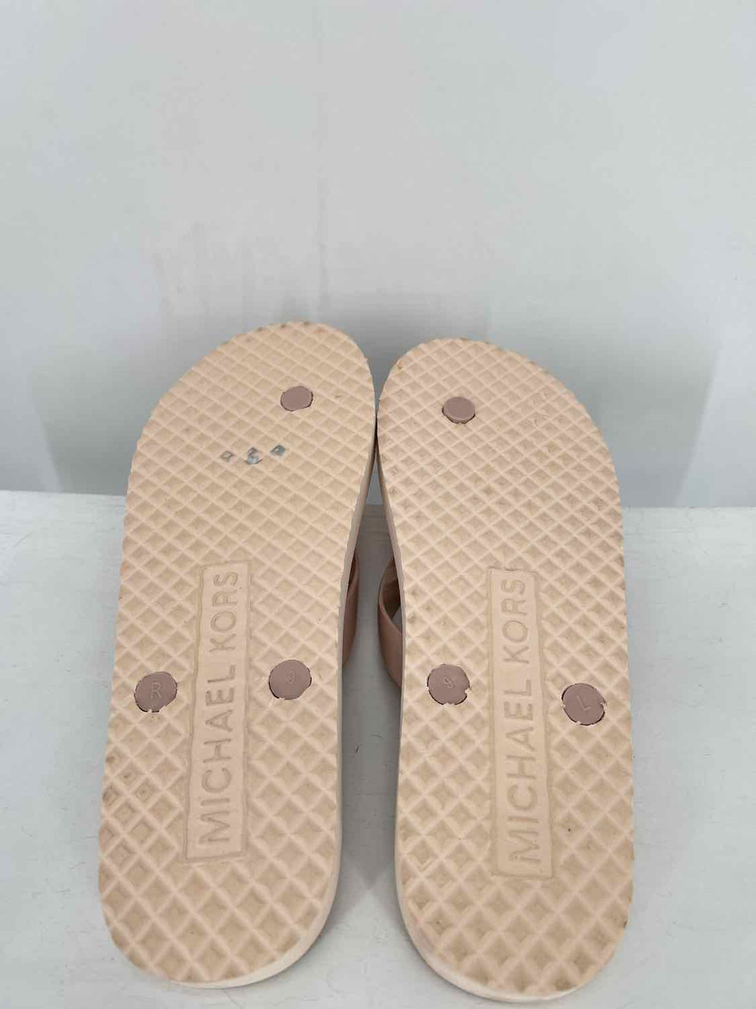 Michael Kors Women Size 9 Blush Flip Flops