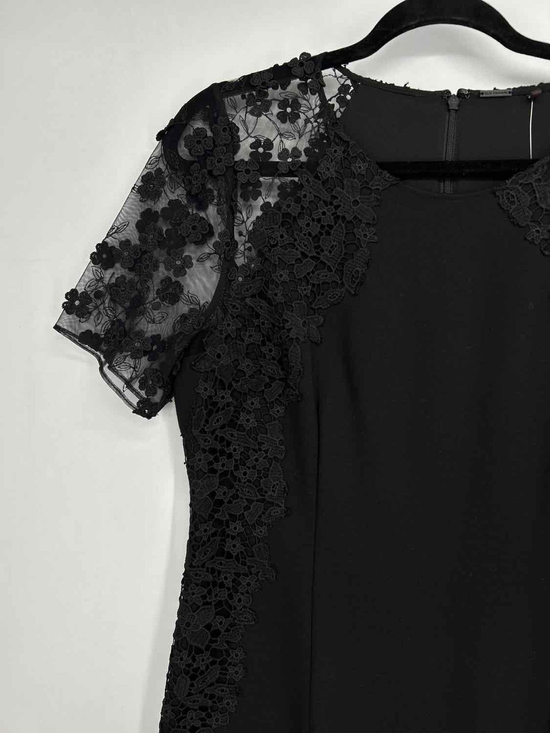 Elie Tahari Size 8 Black Short Sleeve Dress