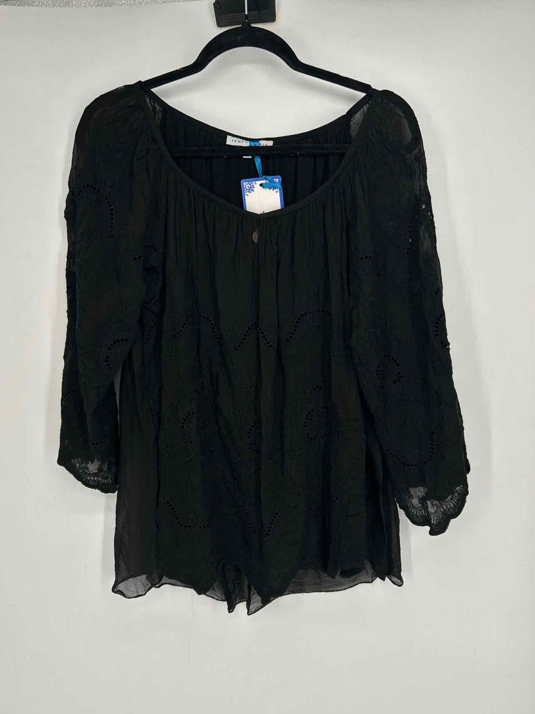 Tempo Paris Size L Black NWT Long Sleeve