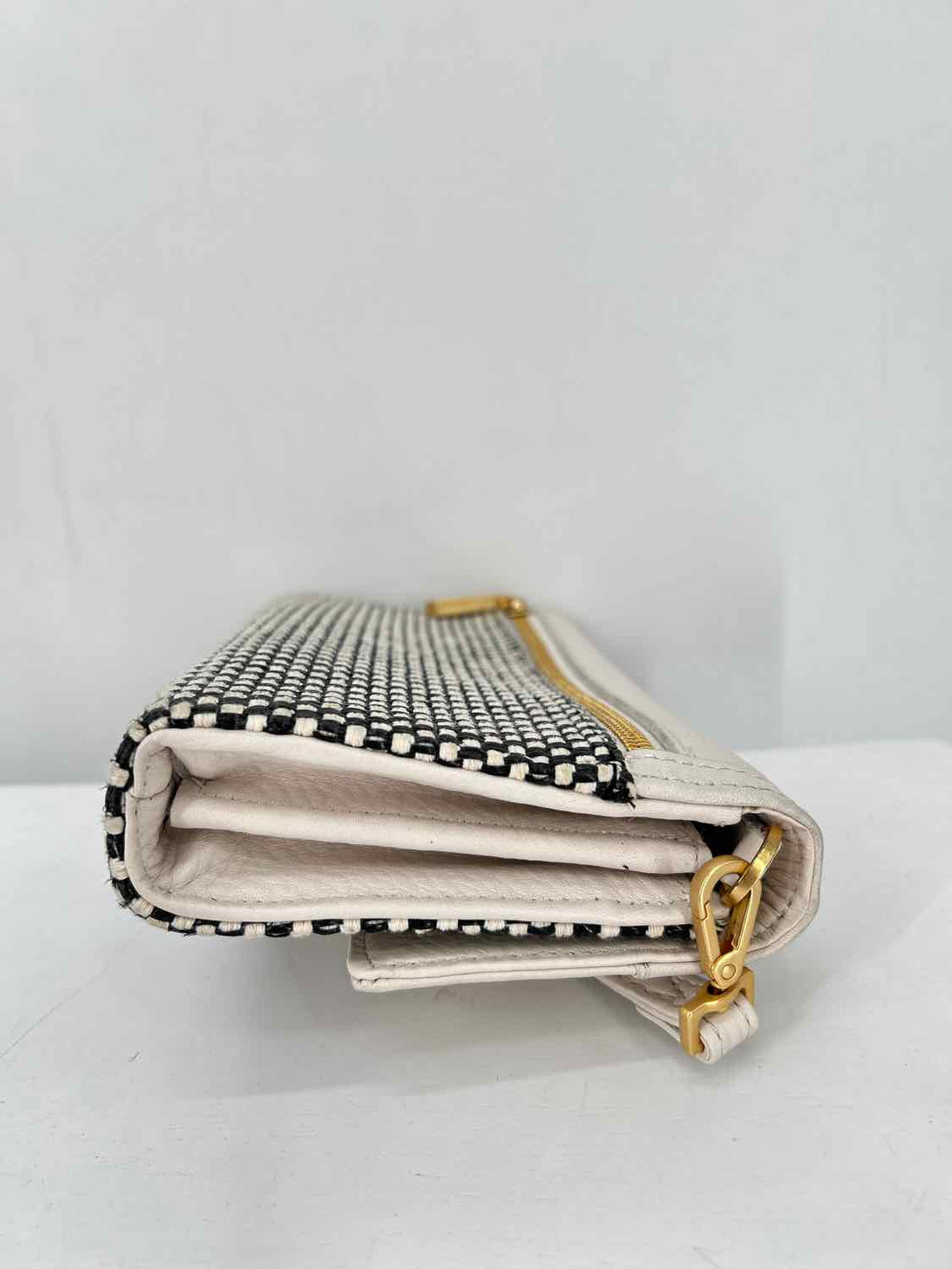 Hammitt Off White Checkered AJ Leather NWT Clutch Crossbody