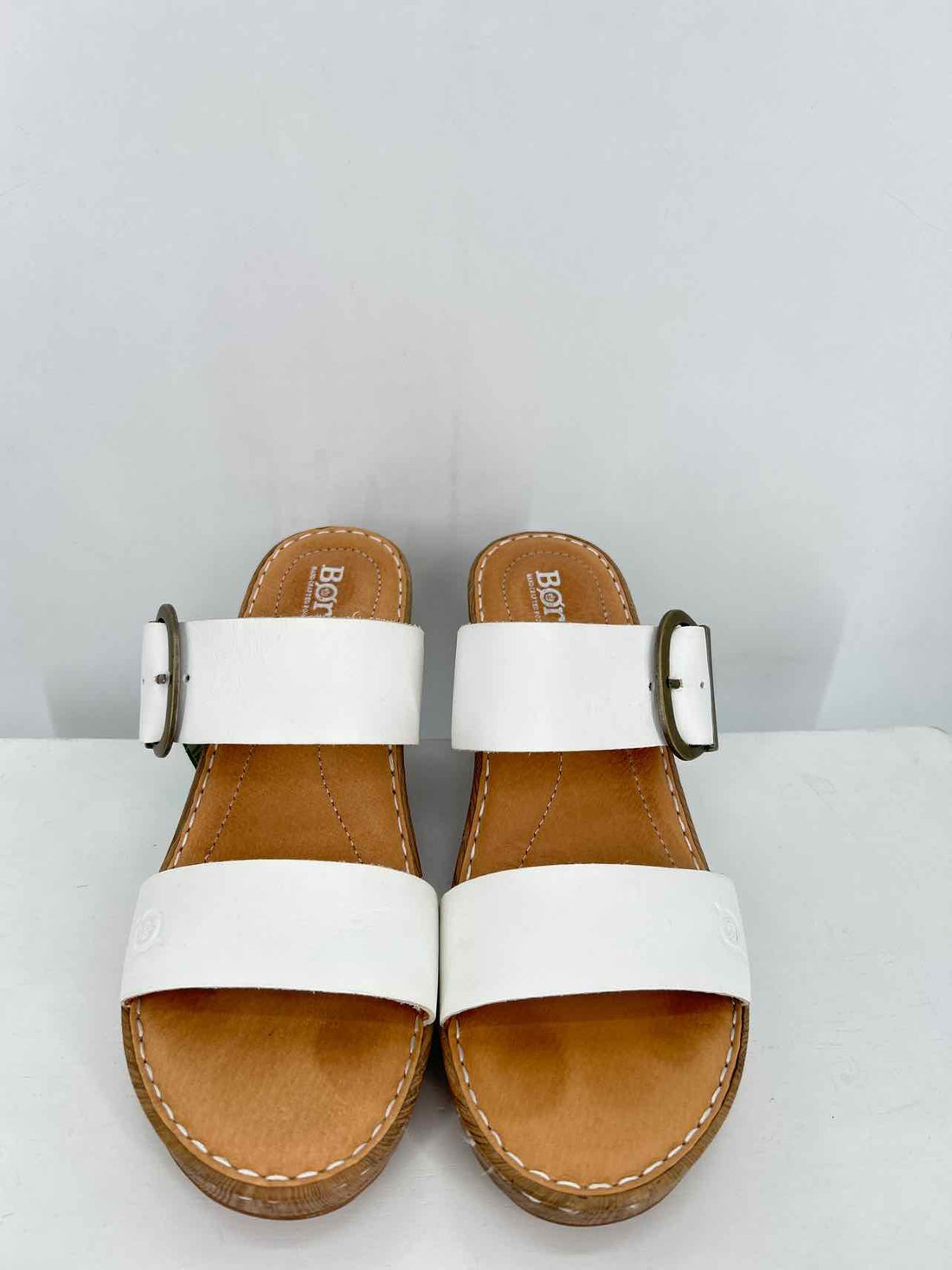 Born Women Size 7 White Wedges