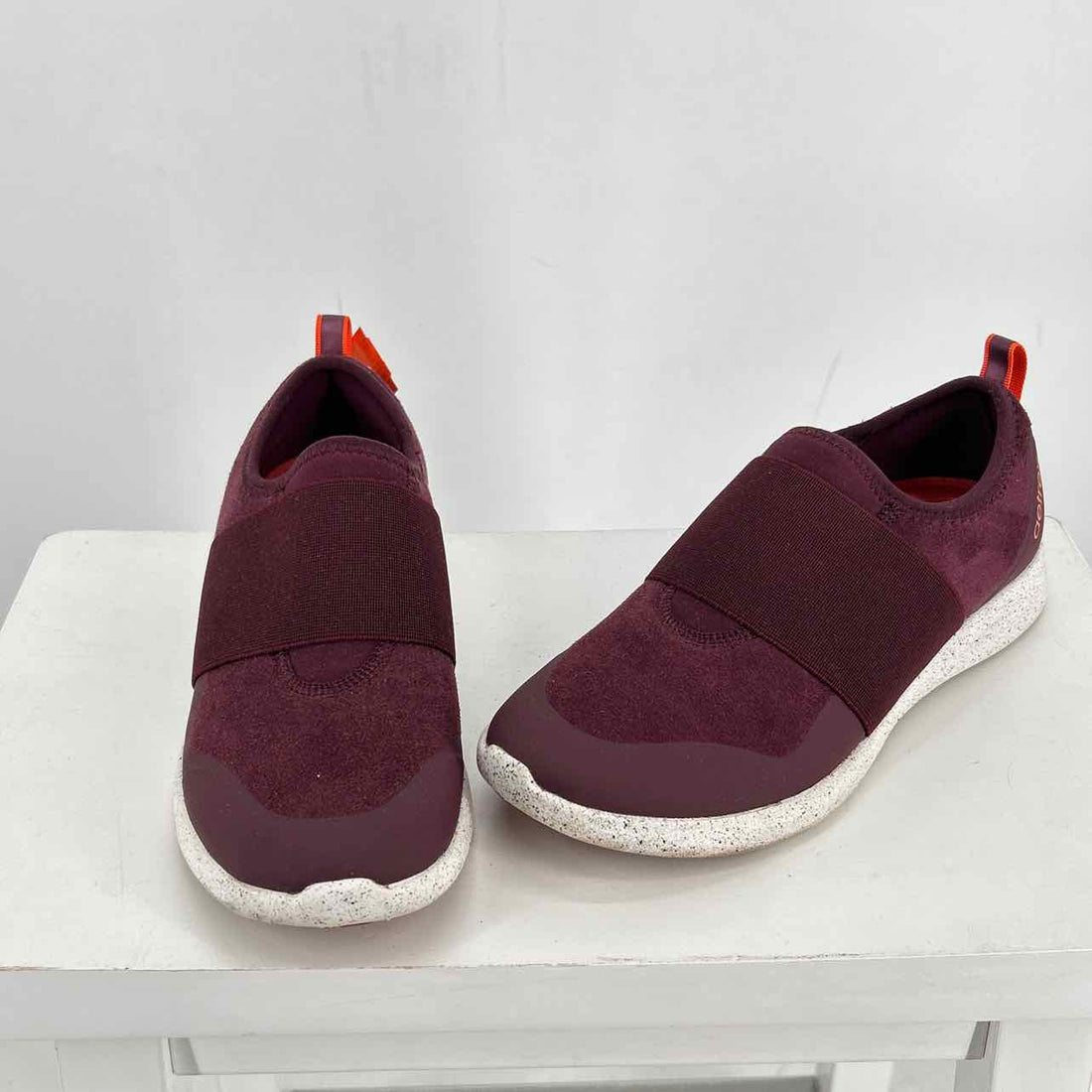 Aetrex Women Size 7 Maroon Sneakers