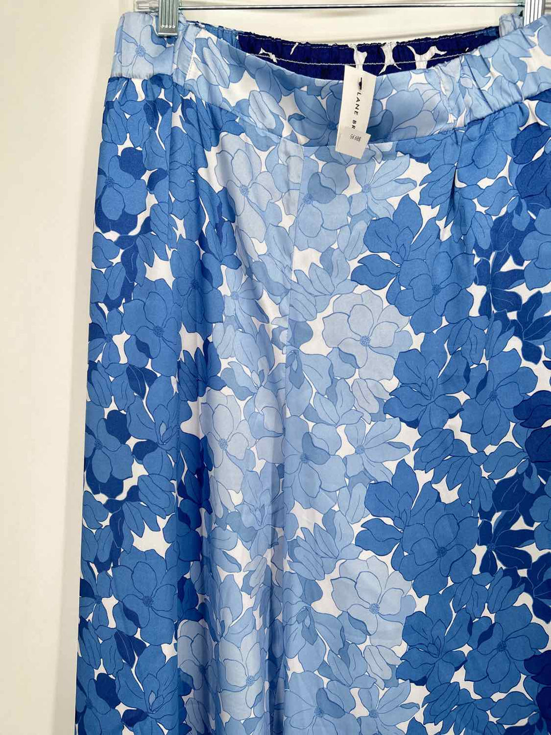 Lanyard Size 18 Blue Floral NWT Pants