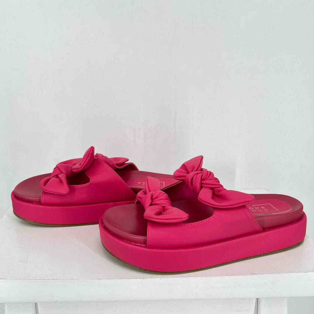 Shu Shop Women Size 8.5 Dark Pink Sandals