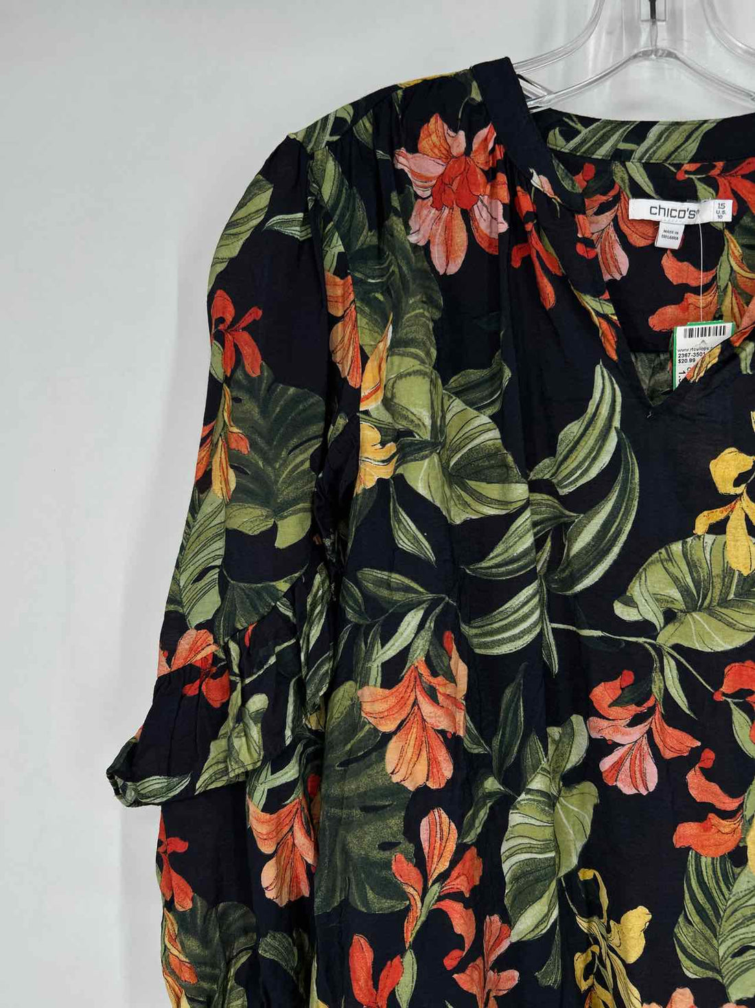 Chicos Size 1.5 (10) Dark Navy Floral Long Sleeve