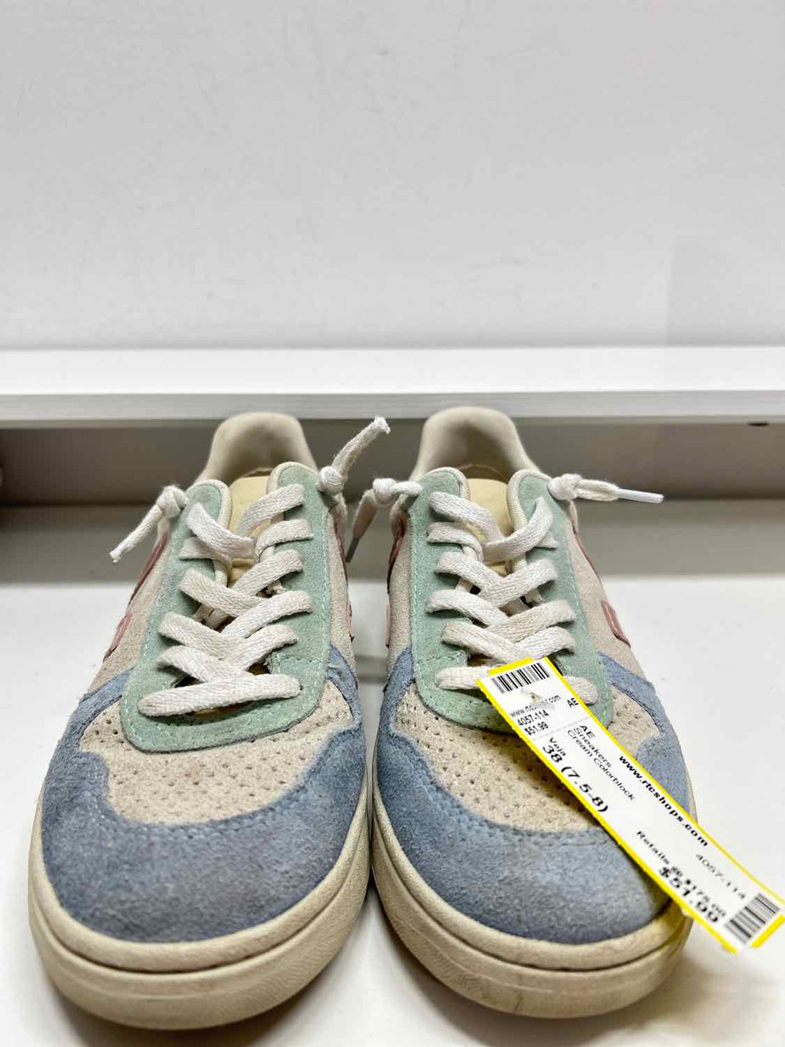 Veja Women Size 38 (7.5-8) Cream Colorblock Sneakers