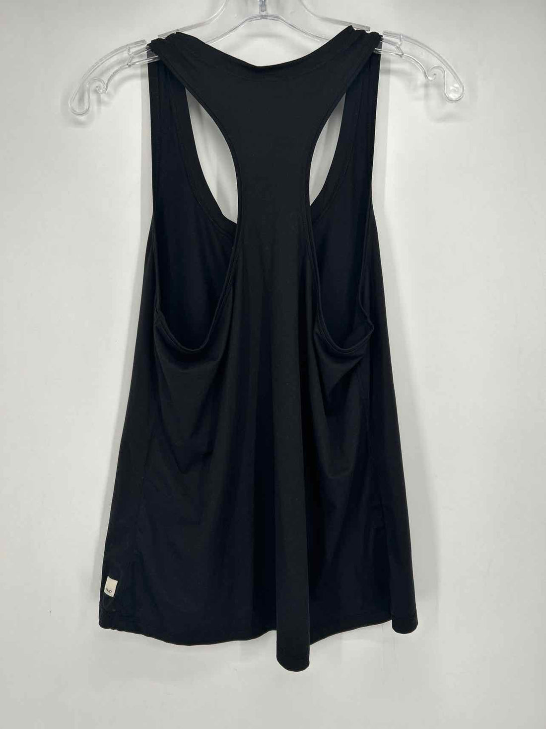 Vuori Size XL Black Active Tops