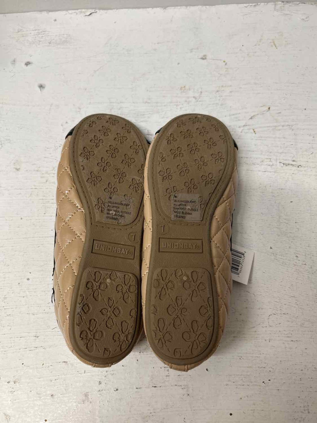 Union Bay Women Size 7 Black & Tan NWT Flats
