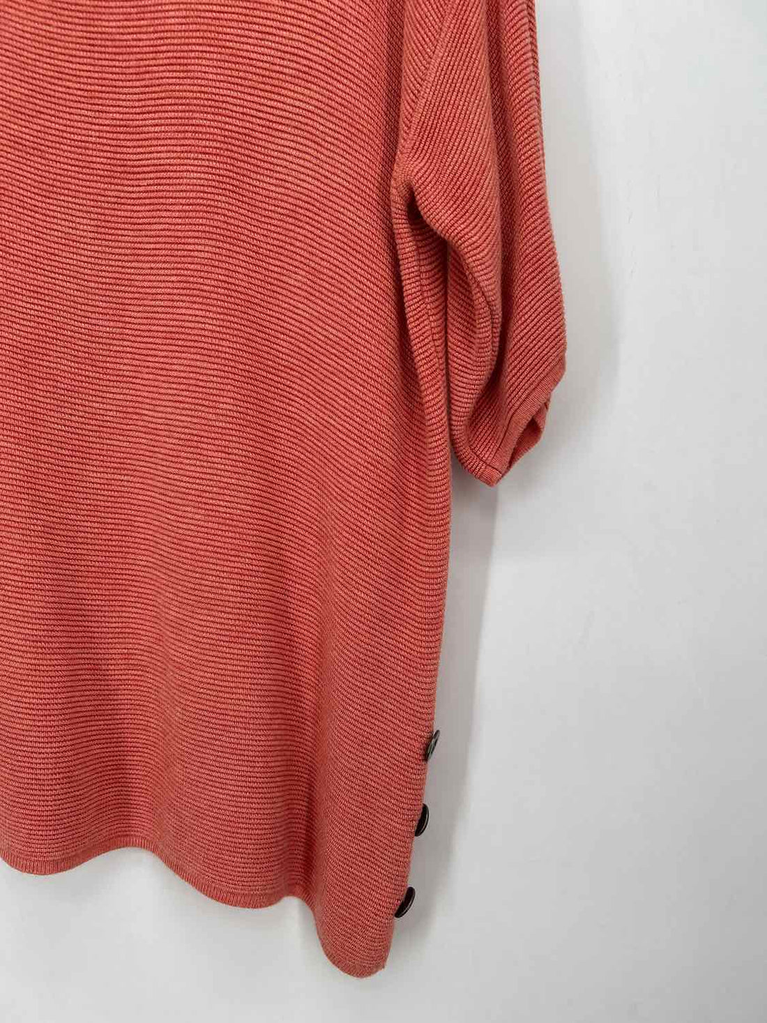 Chicos Size 1(8) Coral Sweater
