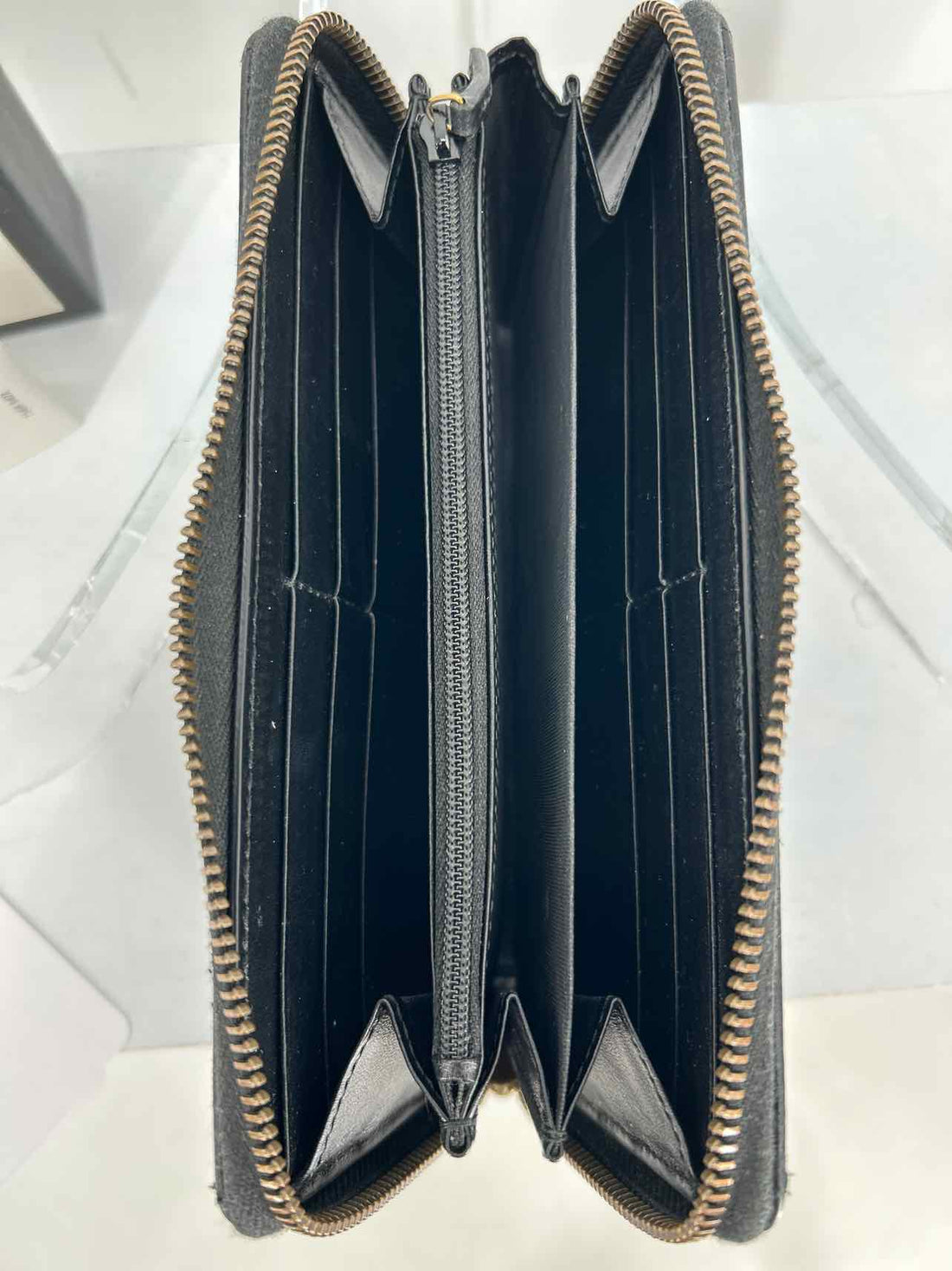 Gucci Black Calfskin Pre Owned LUXURY