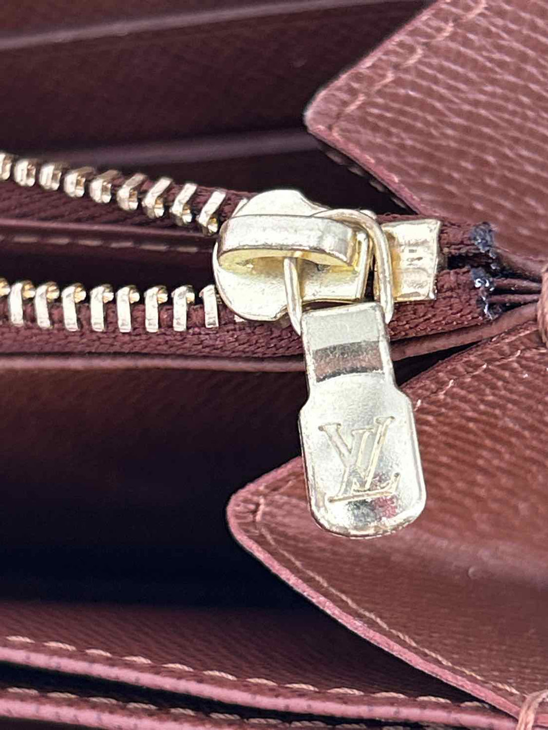Louis Vuitton Zippy Wallet  Monogram Coated Canvas Pre Owned LUXURY