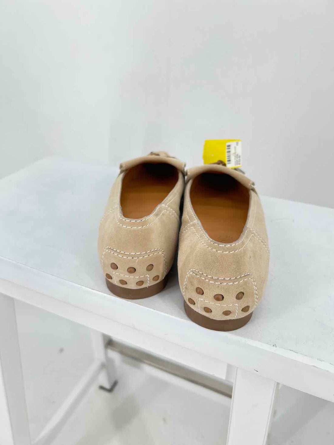 Tods Women Size 7.5 Beige Flats
