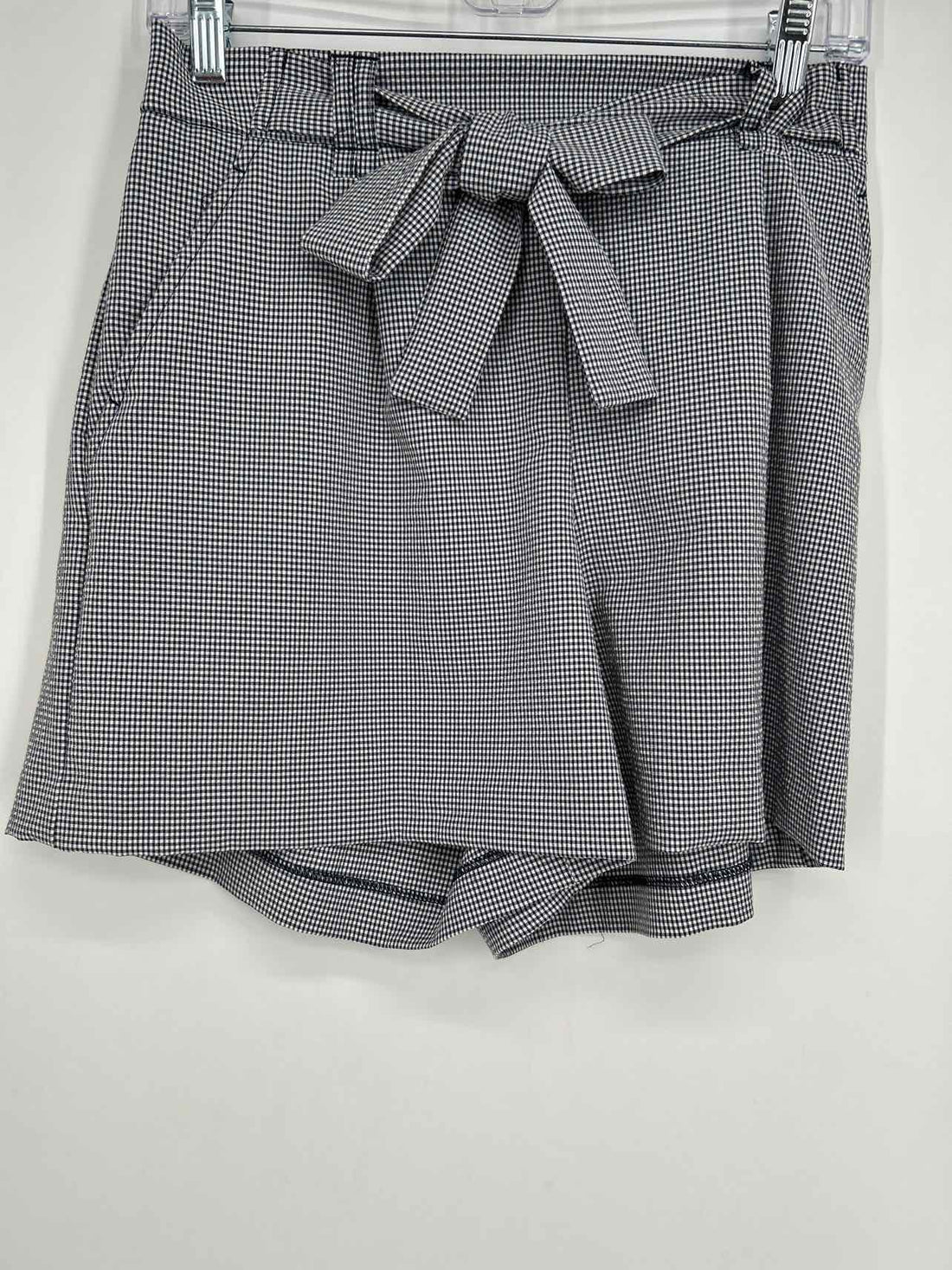 Nicole Miller Size S Black & White Checkered Shorts