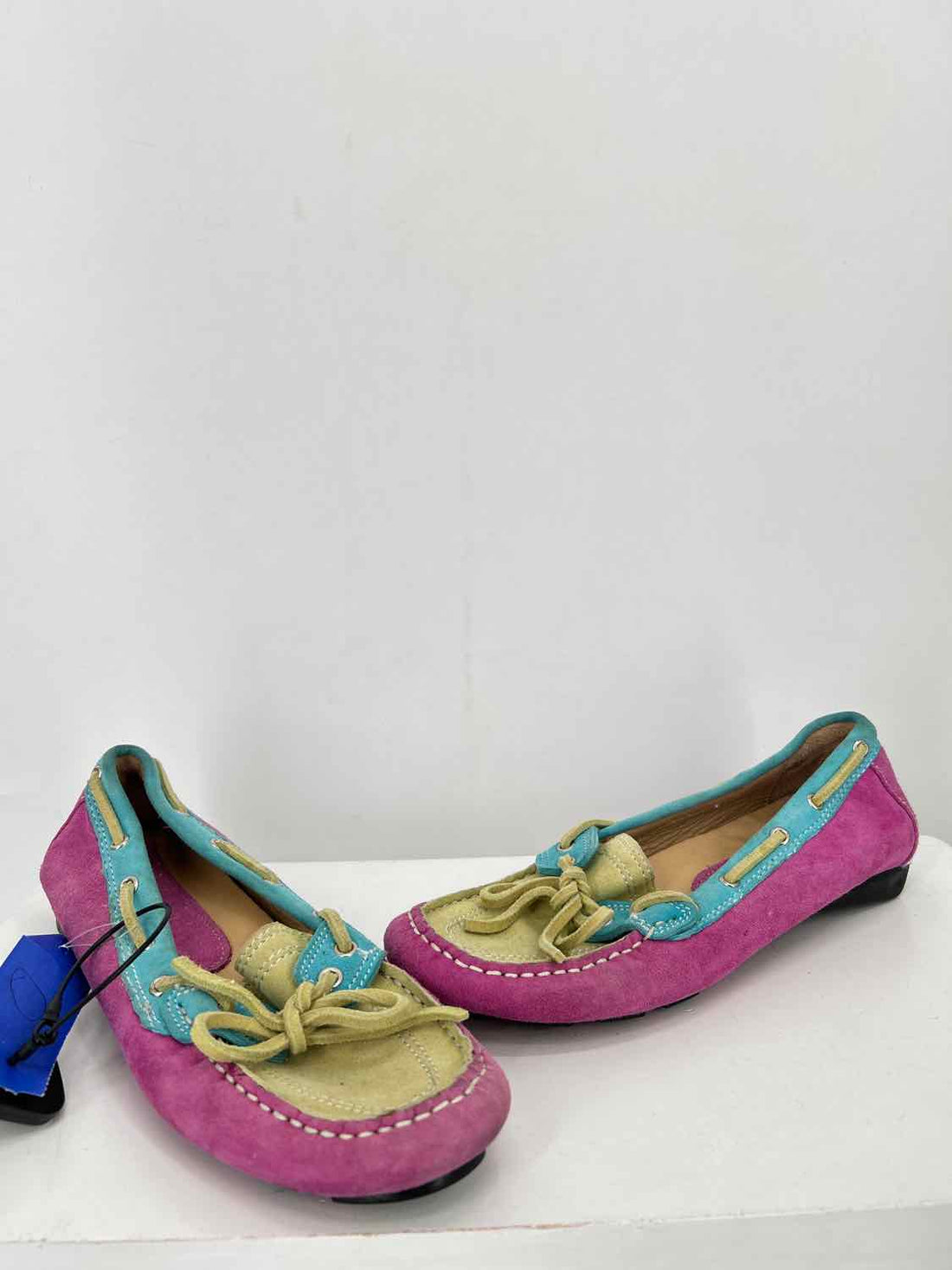 Vaneli Women Size 6 Magenta Colorblock Loafers