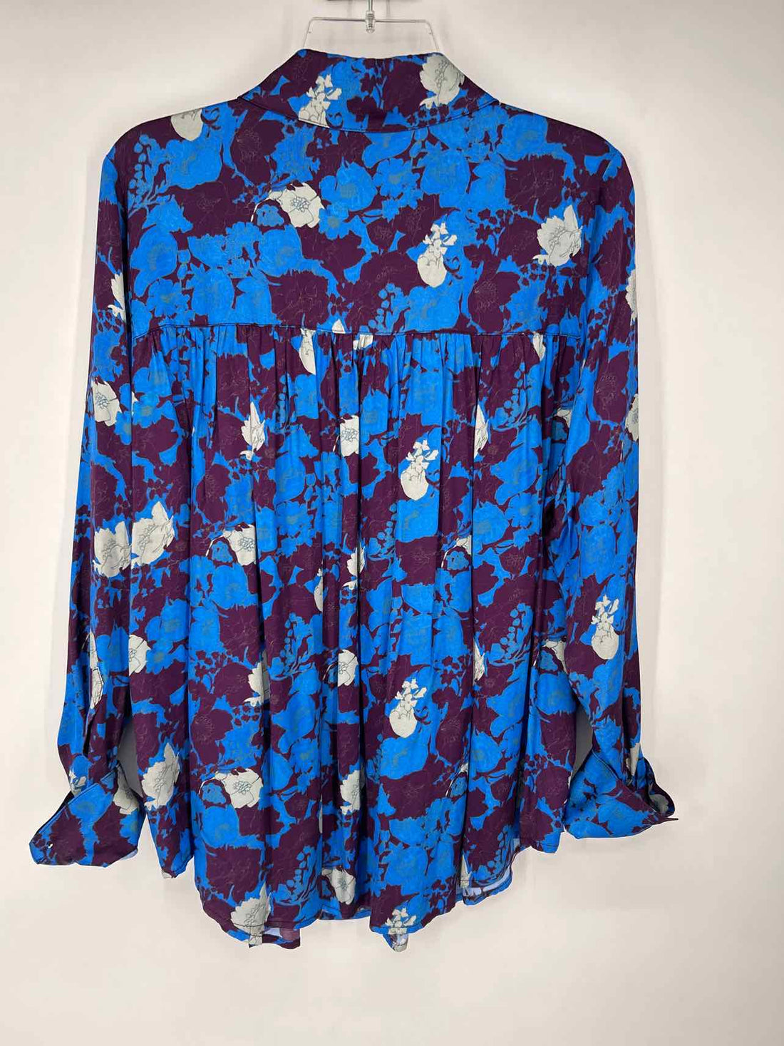 Smythe Size XL Blue & Purple Floral Long Sleeve