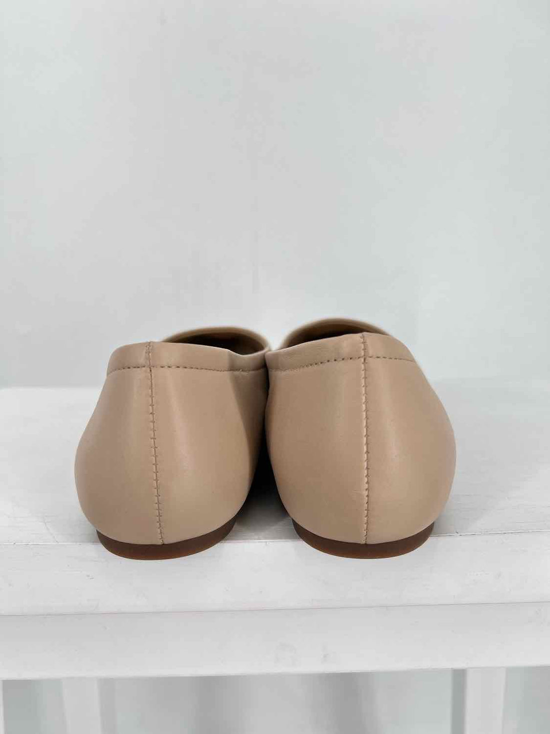 Abeo Women Size 10 Nude Flats