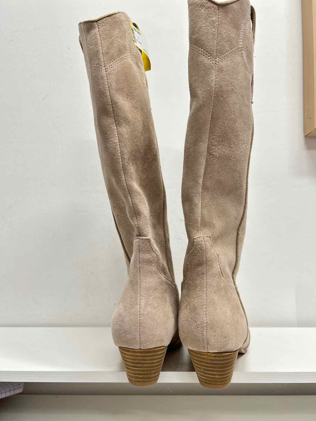 Steve Madden Women Size 7 Beige Suede Cowboy Boot