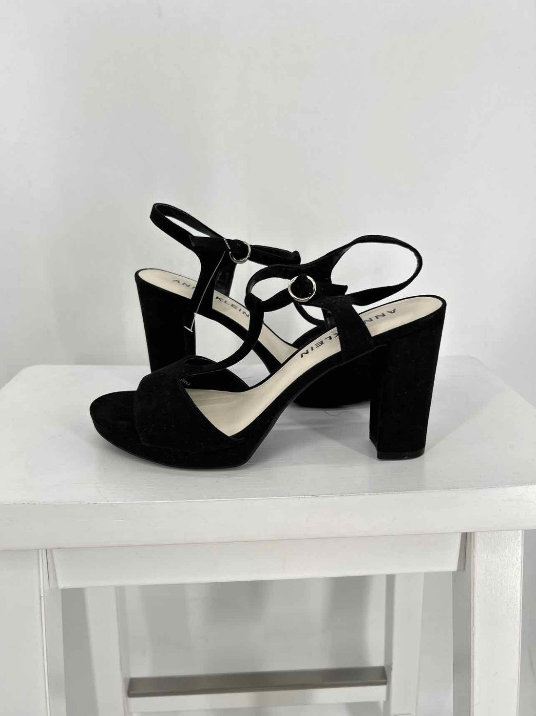 Anne Klein Women Size 7.5 Black Like New Heels