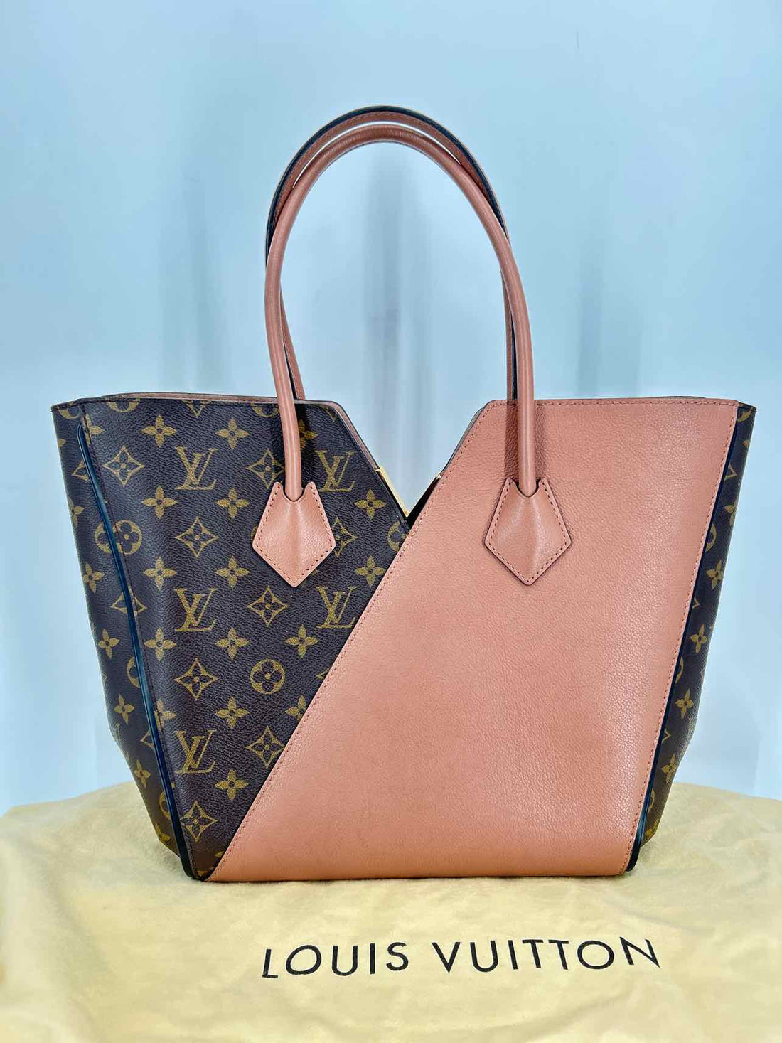 Louis Vuitton Kimono MM Mauve & Monogram Coated Canvas & Leather LUXURY