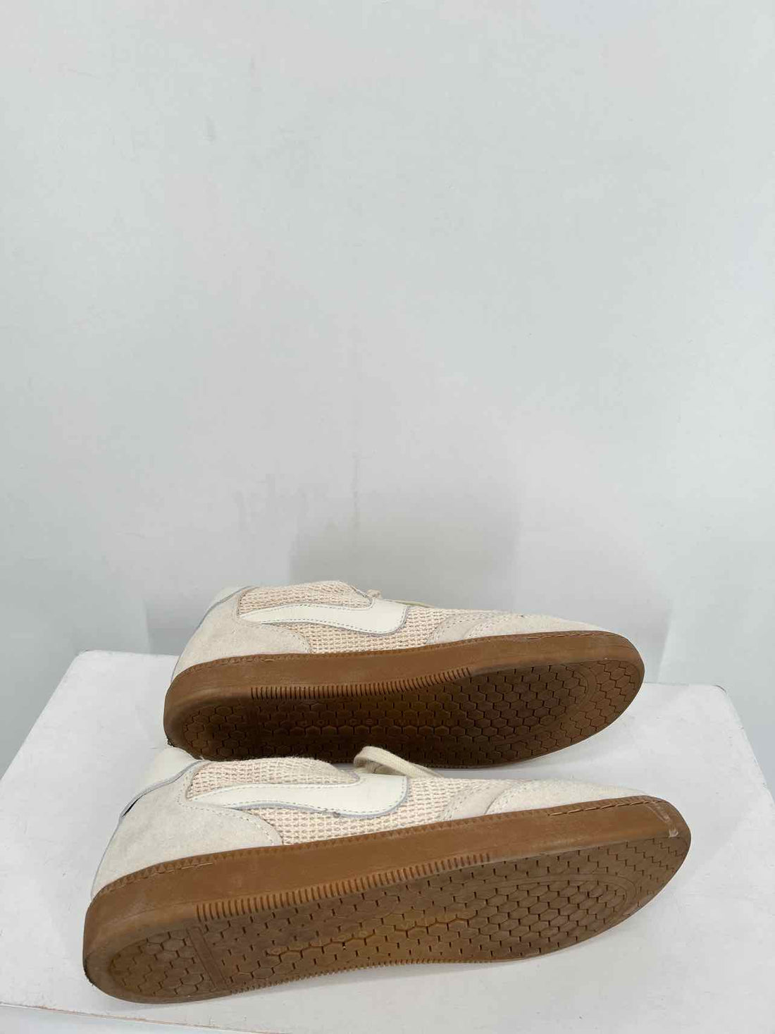 Dolce Vita Women Size 8 Tan Sneakers
