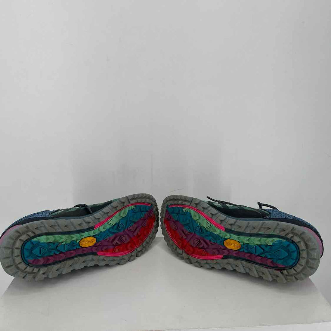 Merrell Women Size 8.5 Rainbow Sneakers