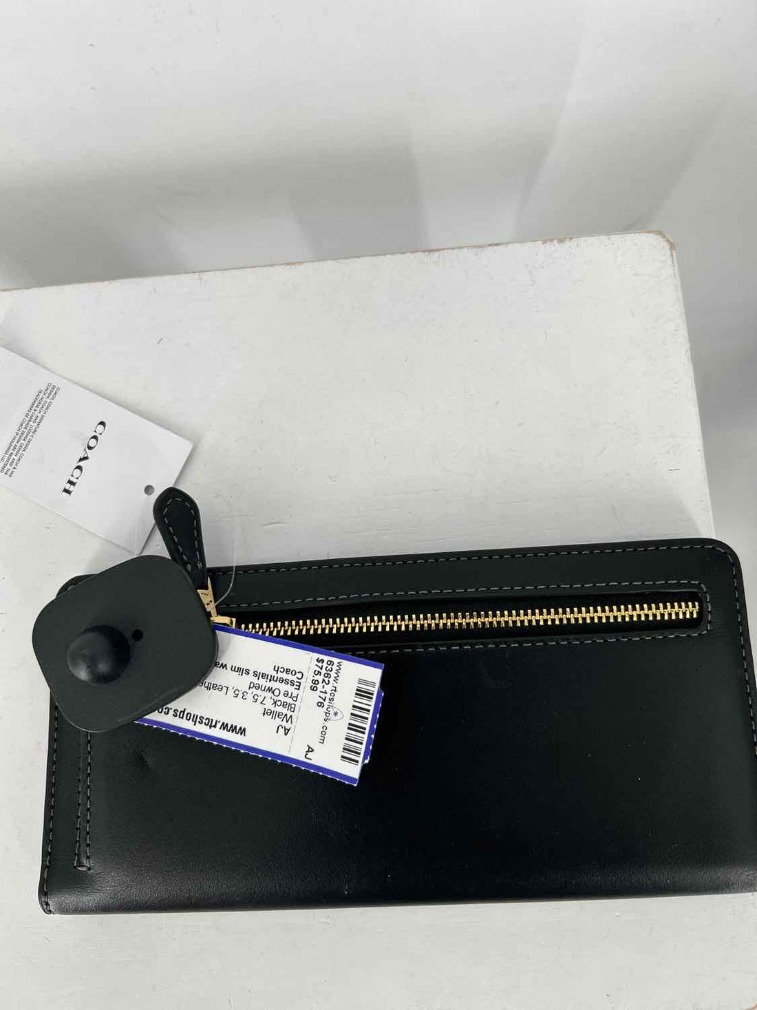 Coach AS IS NWT Essenials Slim Wallet