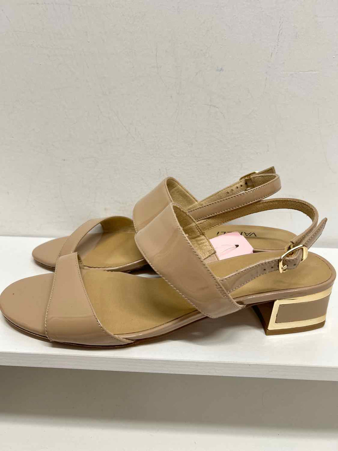 Vaneli Women Size 9.5 Nude Sandals