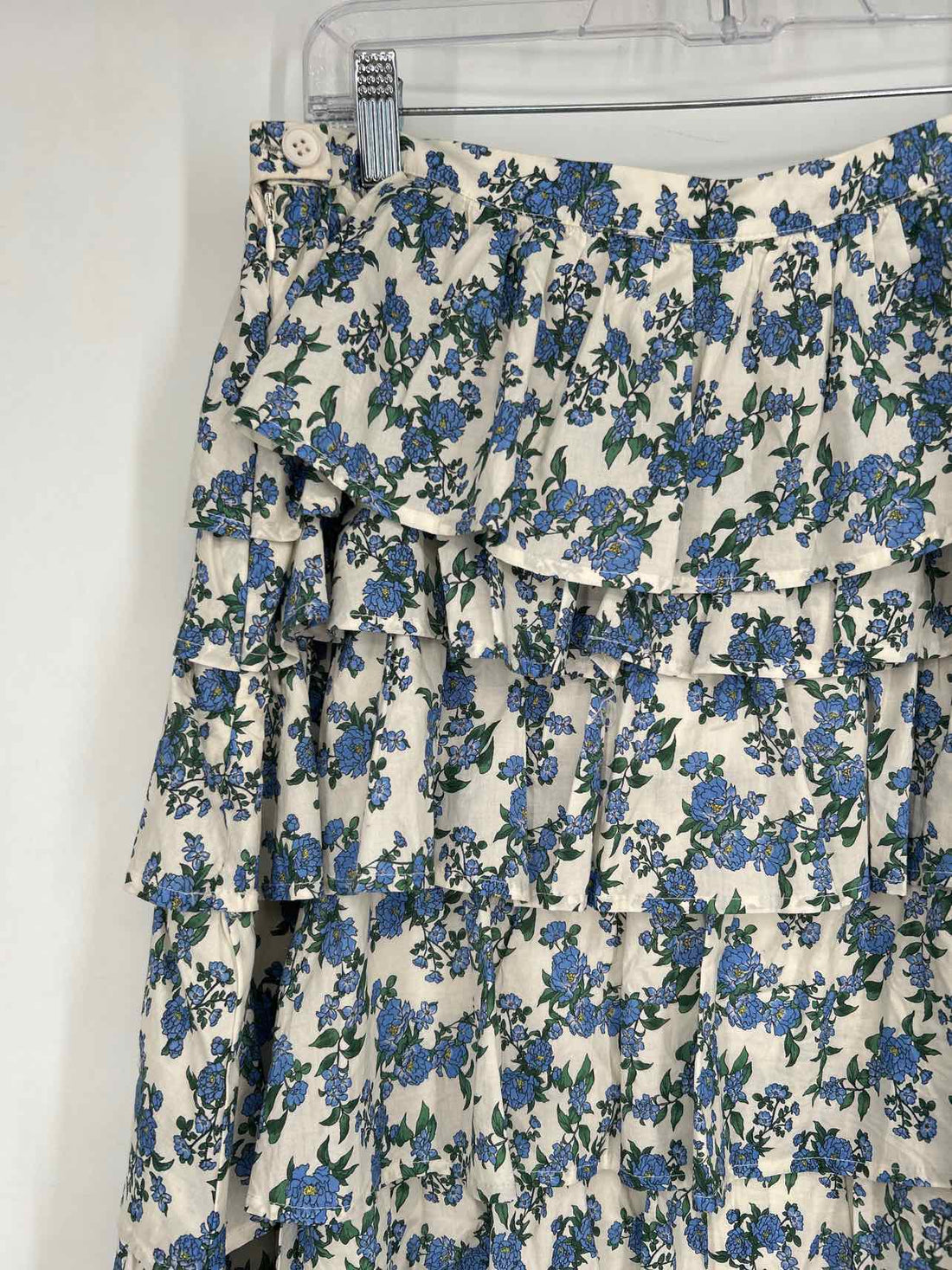 Aureum Size M White & Blue Floral Skirts