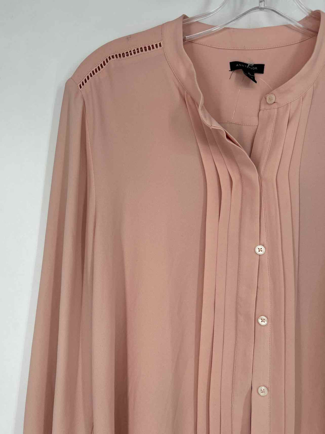 Ann Taylor Size M Pink Long Sleeve