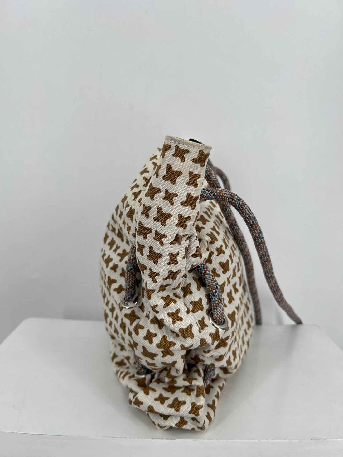 Kavu White & Tan Canvas Pre Owned Hobo