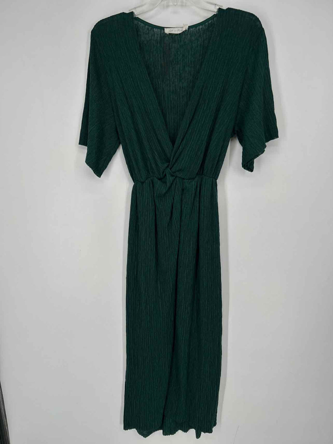 All in Favor Size M Dark Green Short Sleeve Dress