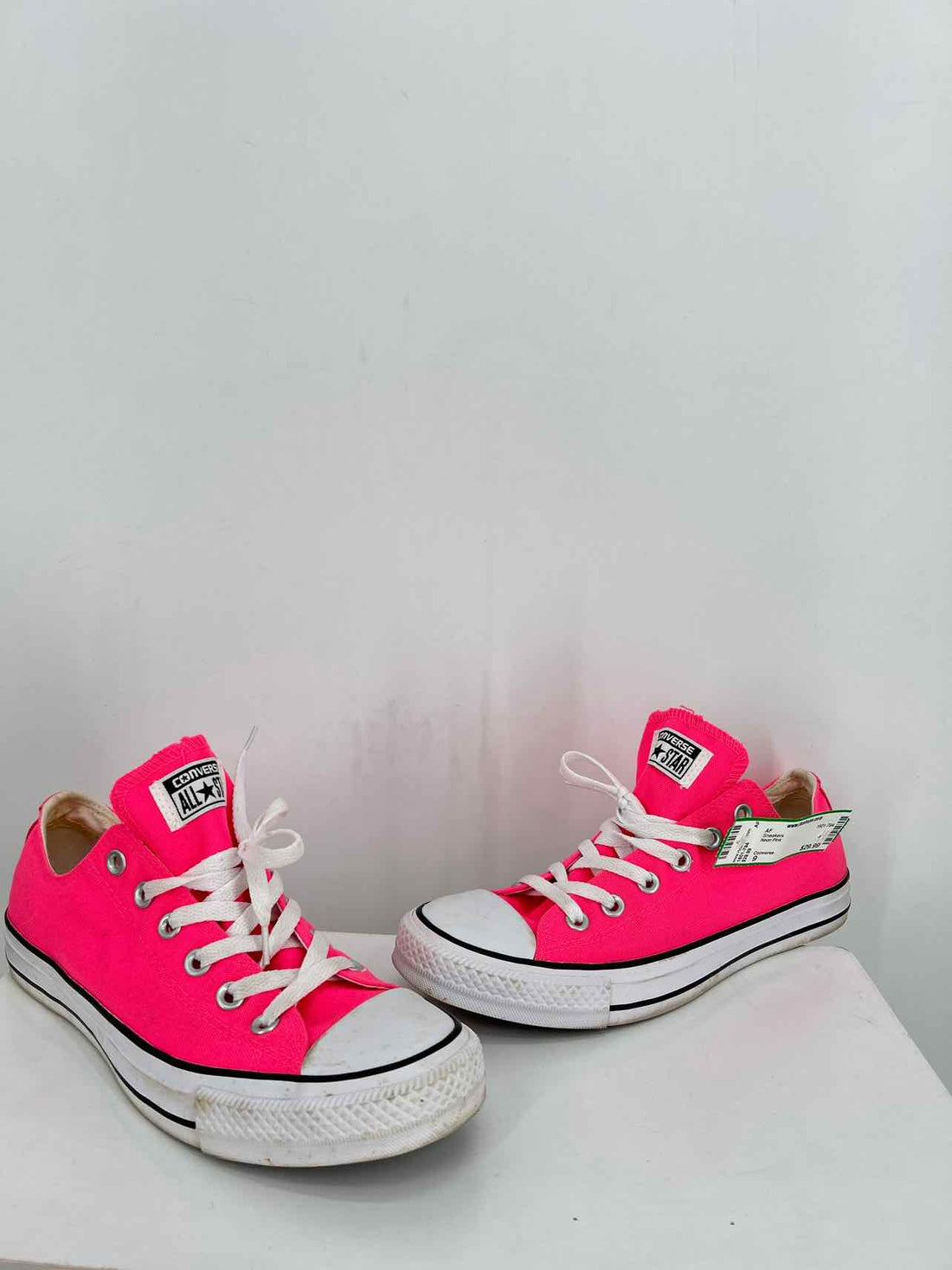 Converse Women Size 9 Neon Pink Sneakers