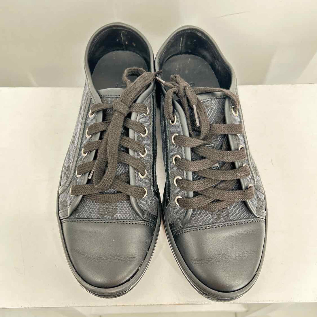 Gucci GG Women Size 37 Black Pre Owned Canvas & Leather LUXURY