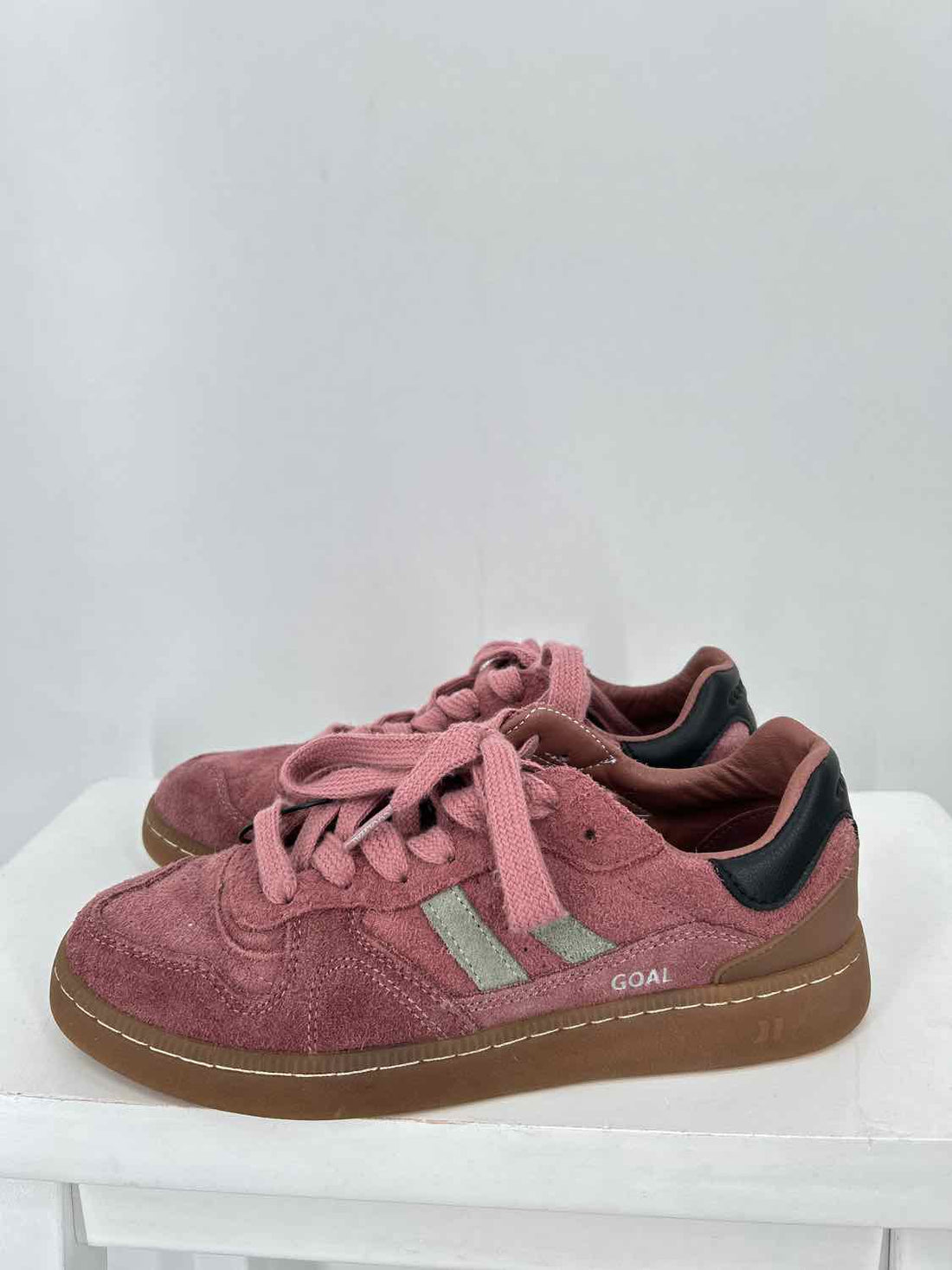 Coolway Women Size 8 Rose Suede Sneakers