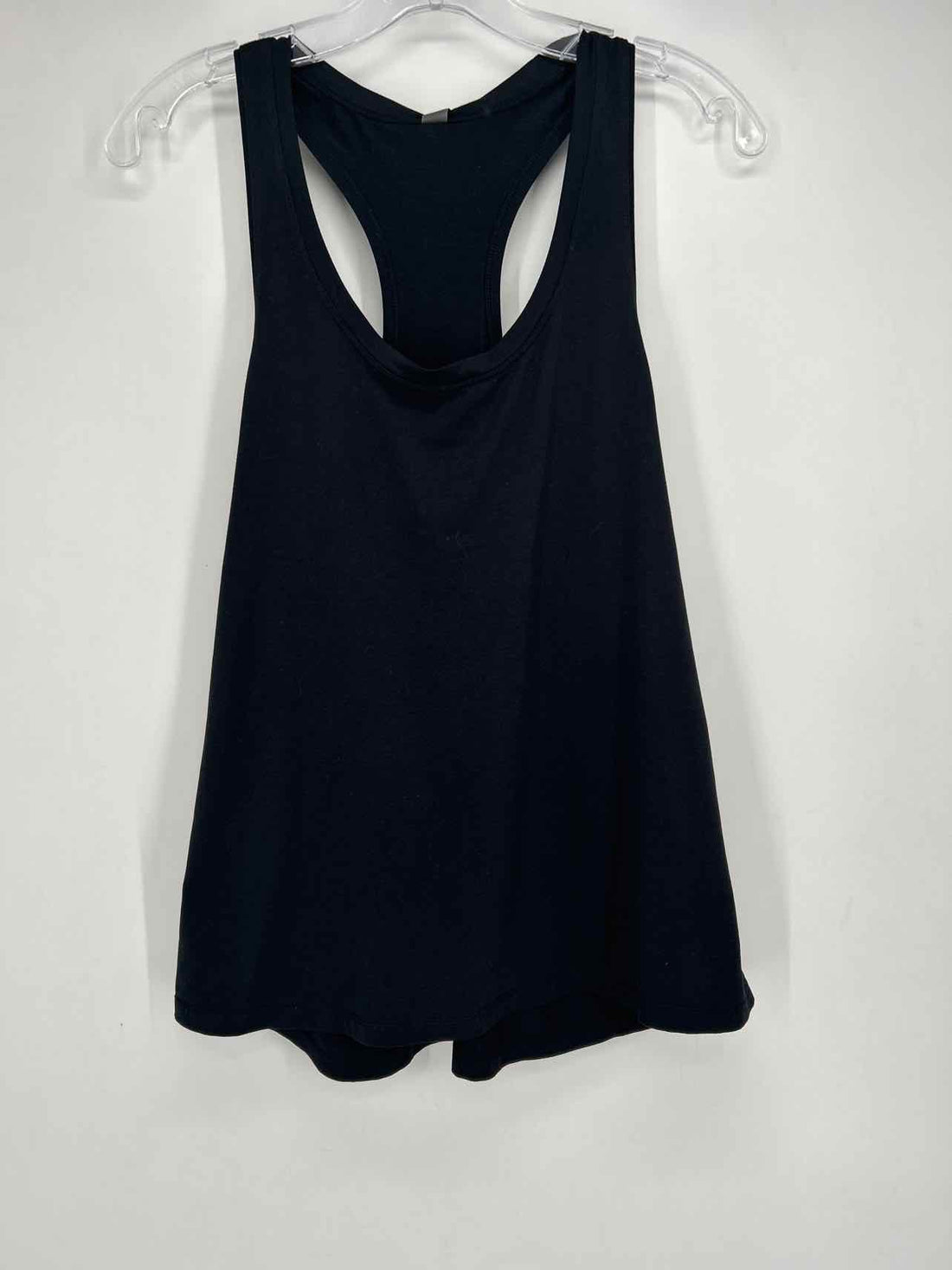 Vuori Size XL Black Active Tops