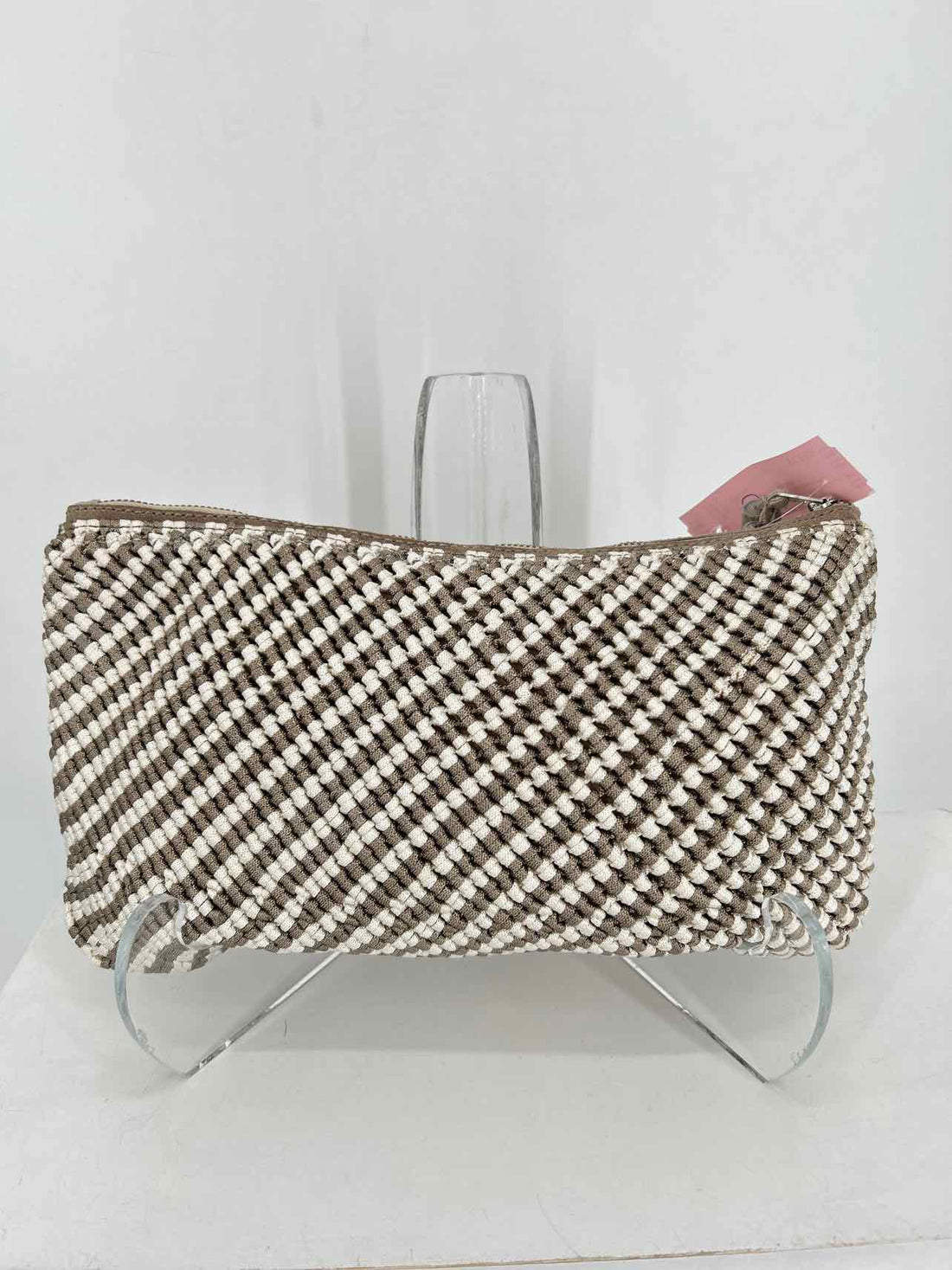 Chicos Taupe & White Crochet Pre Owned Clutch